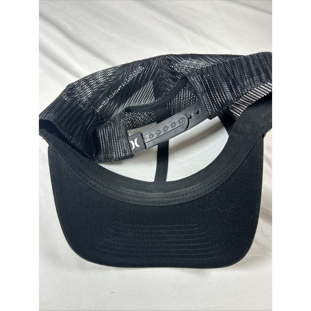 Hurley Hat Cap Yupoong Snap Back Trucker Surfer Beach Headwear - Picture 3 of 5